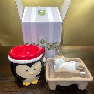 Scentsy Baby Tux Penguin‎ Wall Mini Warmer Night Light Christmas
